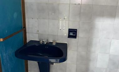 casa en arriendo en la riviera. Cod A1604