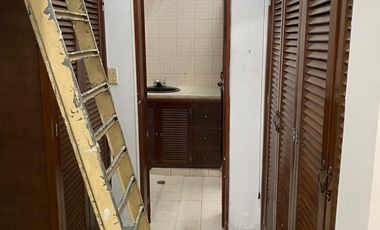 casa en arriendo en la riviera. Cod A1604