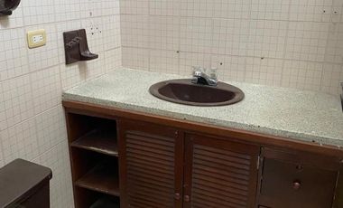 casa en arriendo en la riviera. Cod A1604