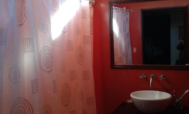 HERMOSA CASA CON AMPLIO PARQUE EN IBARLUCEA- se acepta departamento como parte de pago