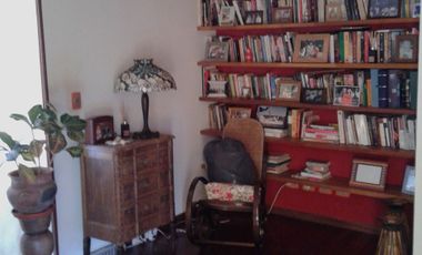 HERMOSA CASA CON AMPLIO PARQUE EN IBARLUCEA- se acepta departamento como parte de pago