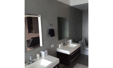 Yacht Club Tower en la Av. Balboa (ID 11224)