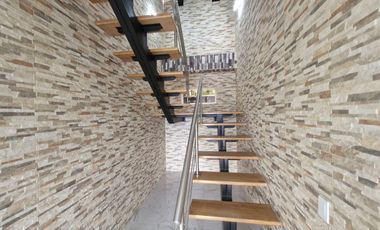 casa en arriendo en las lomitas. Cod A512129