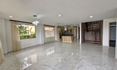 casa en arriendo en las lomitas. Cod A512129