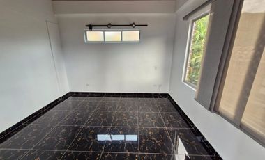 casa en arriendo en las lomitas. Cod A512129
