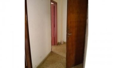 EXCELENTE GALPON CON DEPARTAMENTO EN VENTA, RUBEN DARIO 400 -TEMPERLEY-