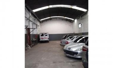 EXCELENTE GALPON CON DEPARTAMENTO EN VENTA, RUBEN DARIO 400 -TEMPERLEY-