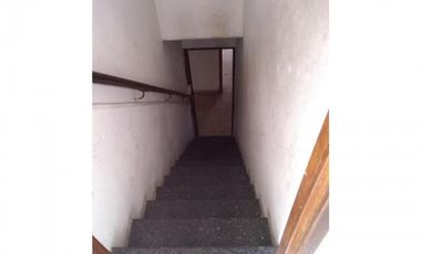 EXCELENTE GALPON CON DEPARTAMENTO EN VENTA, RUBEN DARIO 400 -TEMPERLEY-