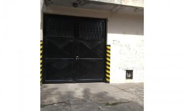 EXCELENTE GALPON CON DEPARTAMENTO EN VENTA, RUBEN DARIO 400 -TEMPERLEY-