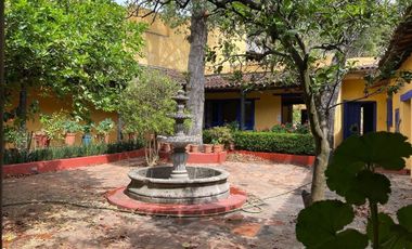 Casa en renta en Valle de Bravo, a unas cuadras del jardín principal