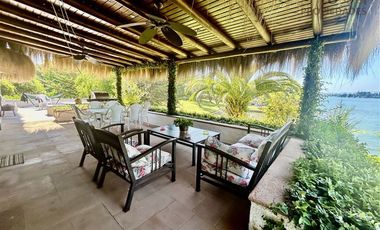 Preciosa en Condominio Orilla lago 20.000m2 Piscina Quincho