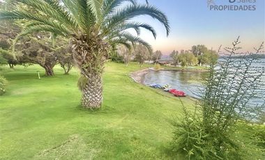Preciosa en Condominio Orilla lago 20.000m2 Piscina Quincho