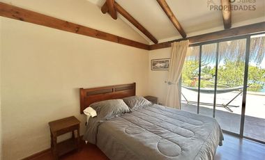 Preciosa en Condominio Orilla lago 20.000m2 Piscina Quincho