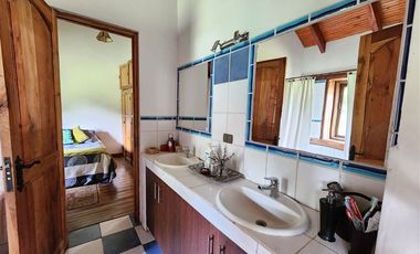 Parcela con gran casa en venta, El Vaticano, Requínoa