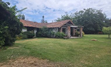 Parcela con gran casa en venta, El Vaticano, Requínoa