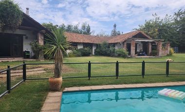 Parcela con gran casa en venta, El Vaticano, Requínoa