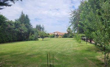Parcela con gran casa en venta, El Vaticano, Requínoa