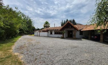 Parcela con gran casa en venta, El Vaticano, Requínoa