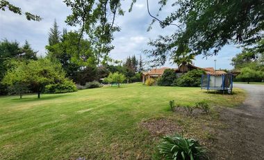 Parcela con gran casa en venta, El Vaticano, Requínoa