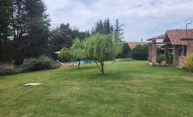 Parcela con gran casa en venta, El Vaticano, Requínoa