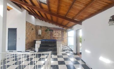 COD. 3144 - SE ARRIENDA CASA - BARRIO: LAS MERCEDES