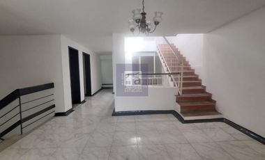 COD. 3144 - SE ARRIENDA CASA - BARRIO: LAS MERCEDES
