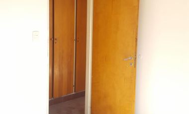 DEPARTAMENTO EN BARRIO MUNICIPAL LONGCHAMPS