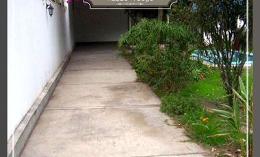 Chalet en venta de 3 dormitorios c/ cochera en San Isidro