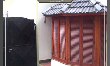 Chalet en venta de 3 dormitorios c/ cochera en San Isidro