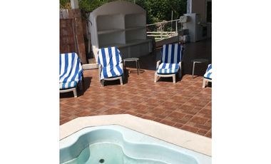 CASA EN VENTA A ORILLA DEL LAGO 
