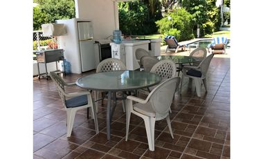 CASA EN VENTA A ORILLA DEL LAGO 