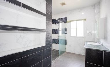 3 Bedroom House for sale in Tha Wang Tan, Chiang Mai