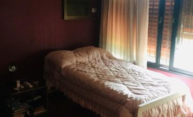 PERMUTA - CHALET DE 5 AMBIENTES EN VENTA - MORON CENTRO