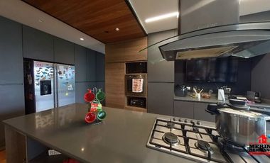 casa en arriendo en loma del escobero. Cod A5022