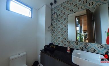 casa en arriendo en loma del escobero. Cod A5022