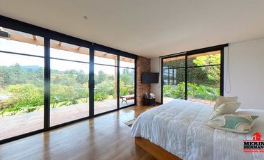 casa en arriendo en loma del escobero. Cod A5022