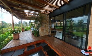 casa en arriendo en loma del escobero. Cod A5022