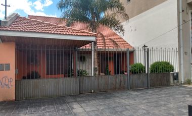 Casa en venta Banfield. Ideal dos familias