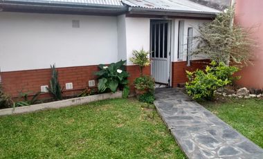 Casa en venta Banfield. Ideal dos familias