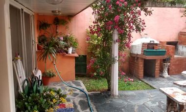 Casa en venta Banfield. Ideal dos familias