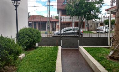 Casa en venta Banfield. Ideal dos familias