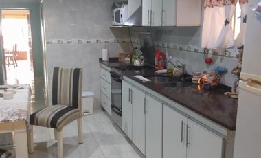 Casa en venta Banfield. Ideal dos familias