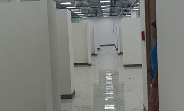 Local comercial en Renta 1570 m2 en Periferico Sur.