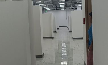 Local comercial en Renta 1570 m2 en Periferico Sur.