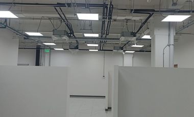 Local comercial en Renta 1570 m2 en Periferico Sur.