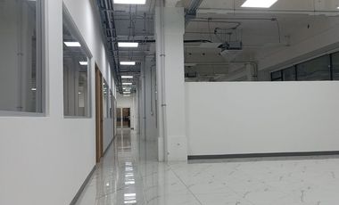 Local comercial en Renta 1570 m2 en Periferico Sur.