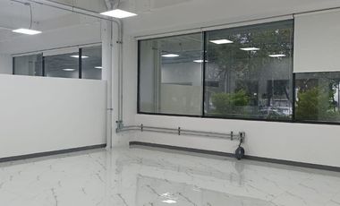 Local comercial en Renta 1570 m2 en Periferico Sur.