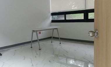 Local comercial en Renta 1570 m2 en Periferico Sur.