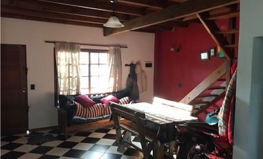 AMPLIO DUPLEX CON LOCAL EN JAUREGUI !!!