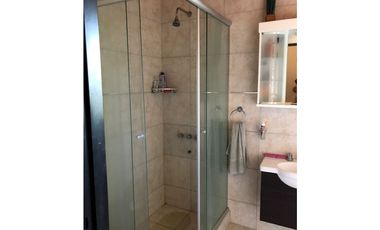 AMPLIO DUPLEX CON LOCAL EN JAUREGUI !!!